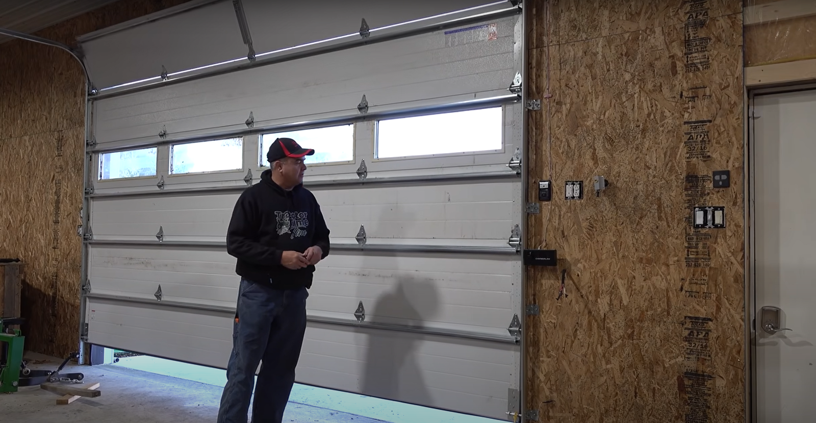 Professional garage door repair service in Bradenton, Florida - Restoring functionality and safety to your home garage door.